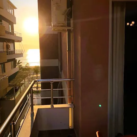 Lungomare Beachfront Apartment *