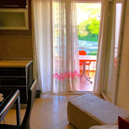 Lungomare Beachfront * Vlore